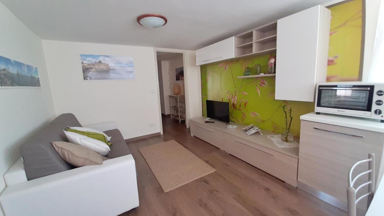 La Petite Maison Apartment *